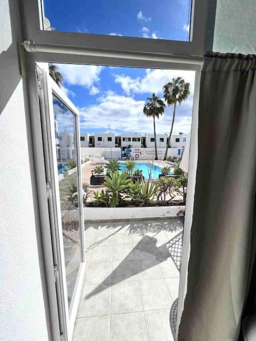 17 Puerto Del Carmen Blueshark Apartment Luaran gambar